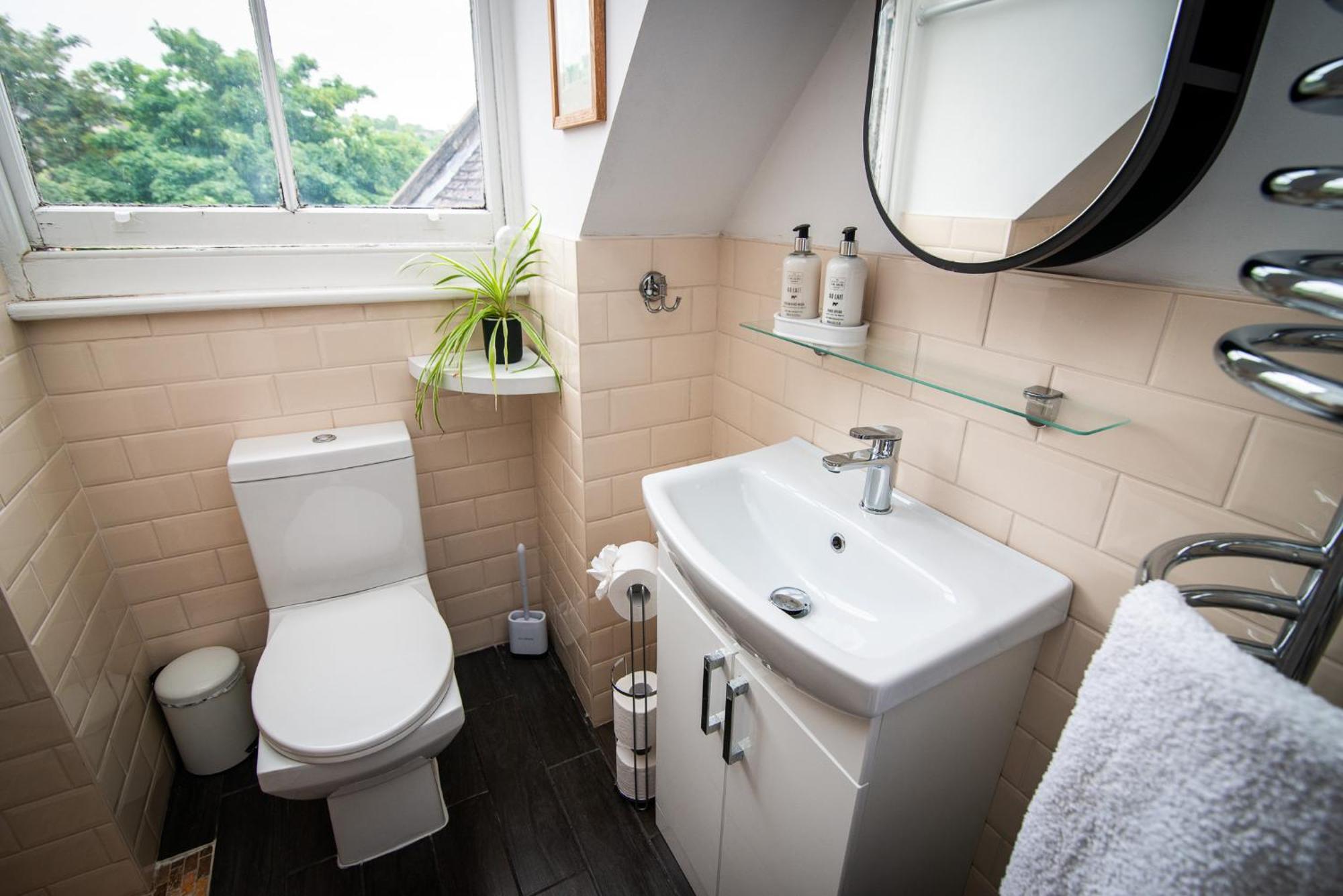 מטלוק Spacious Retreat With River Views Near Peak District מראה חיצוני תמונה