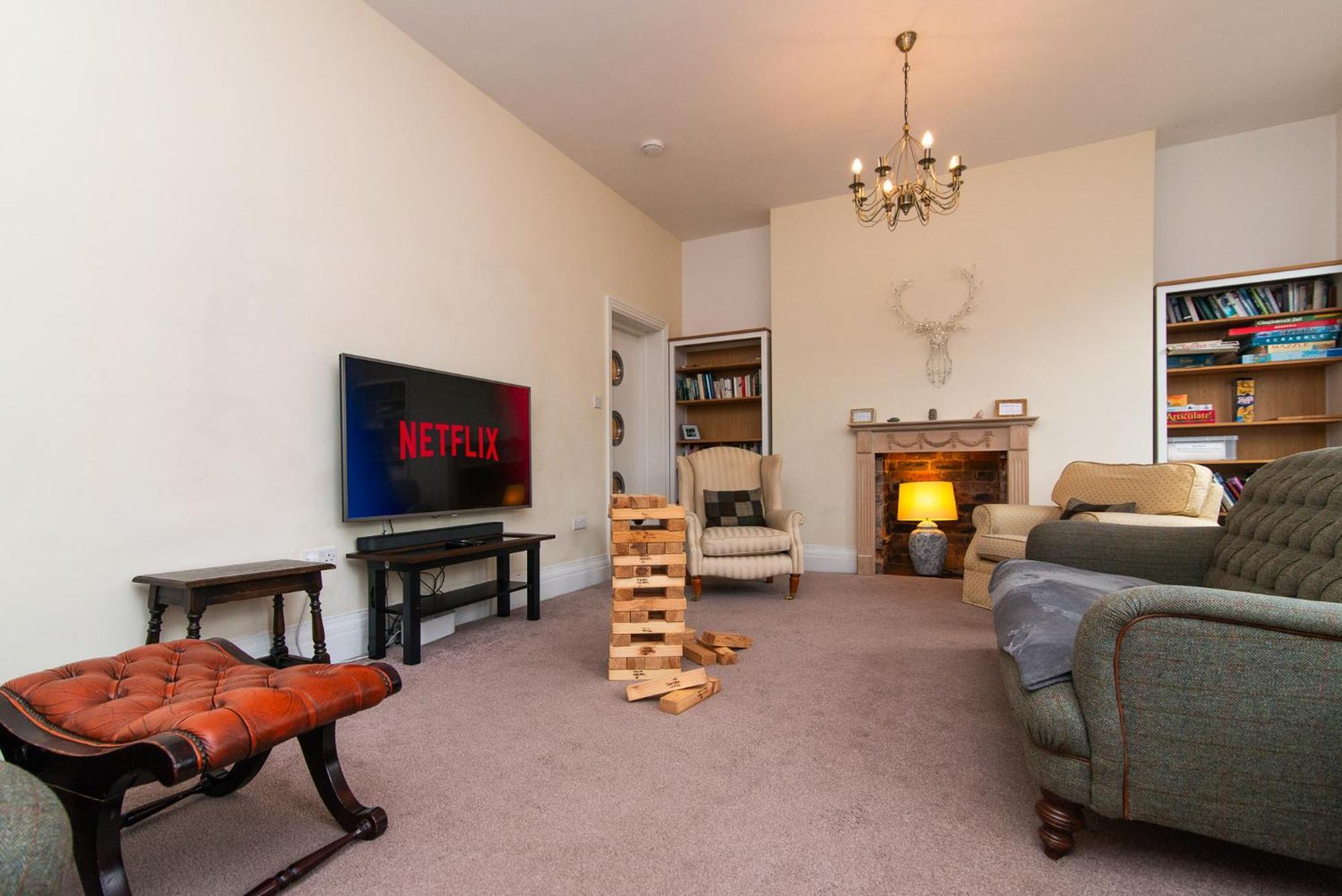 מטלוק Spacious Retreat With River Views Near Peak District מראה חיצוני תמונה
