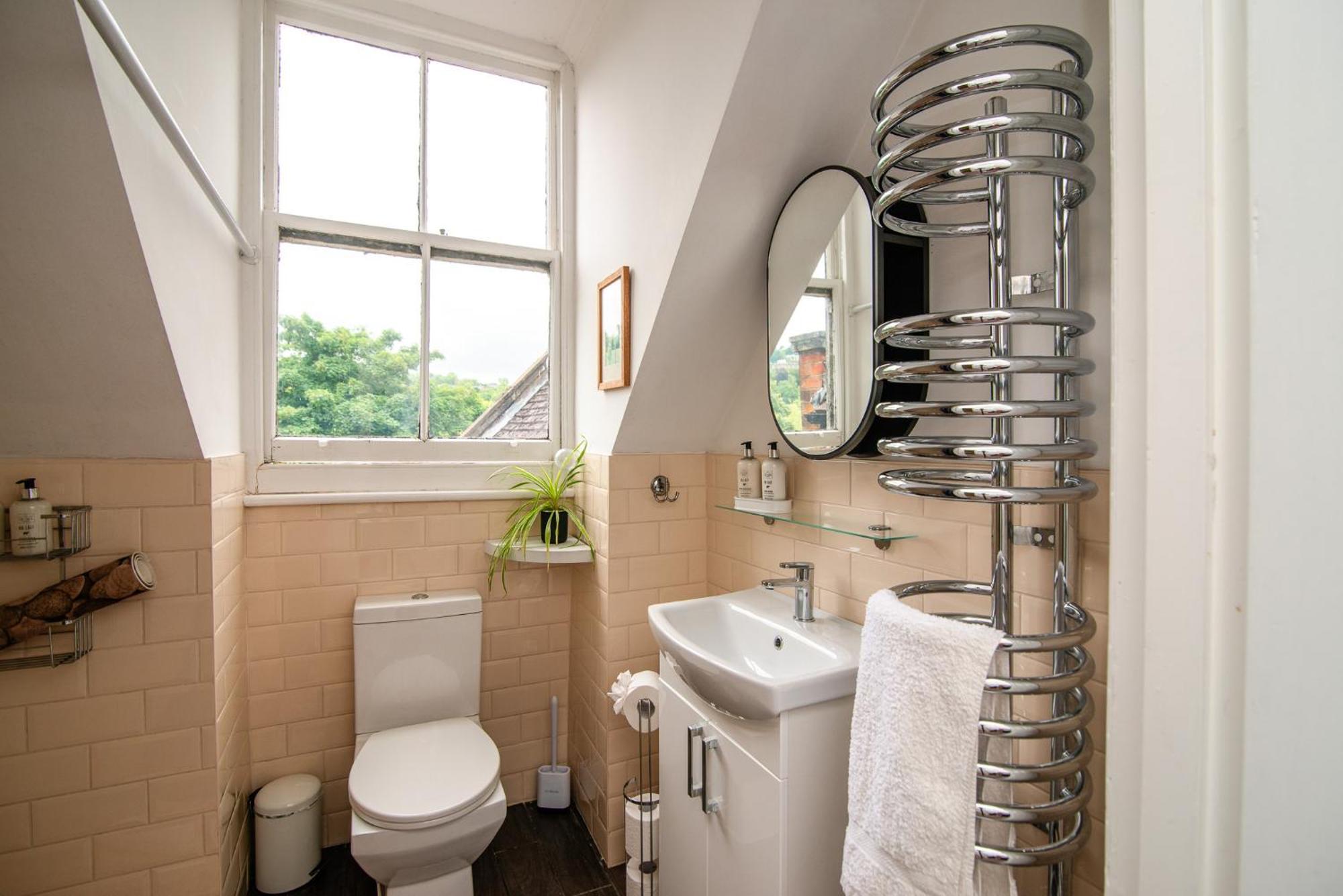 מטלוק Spacious Retreat With River Views Near Peak District מראה חיצוני תמונה