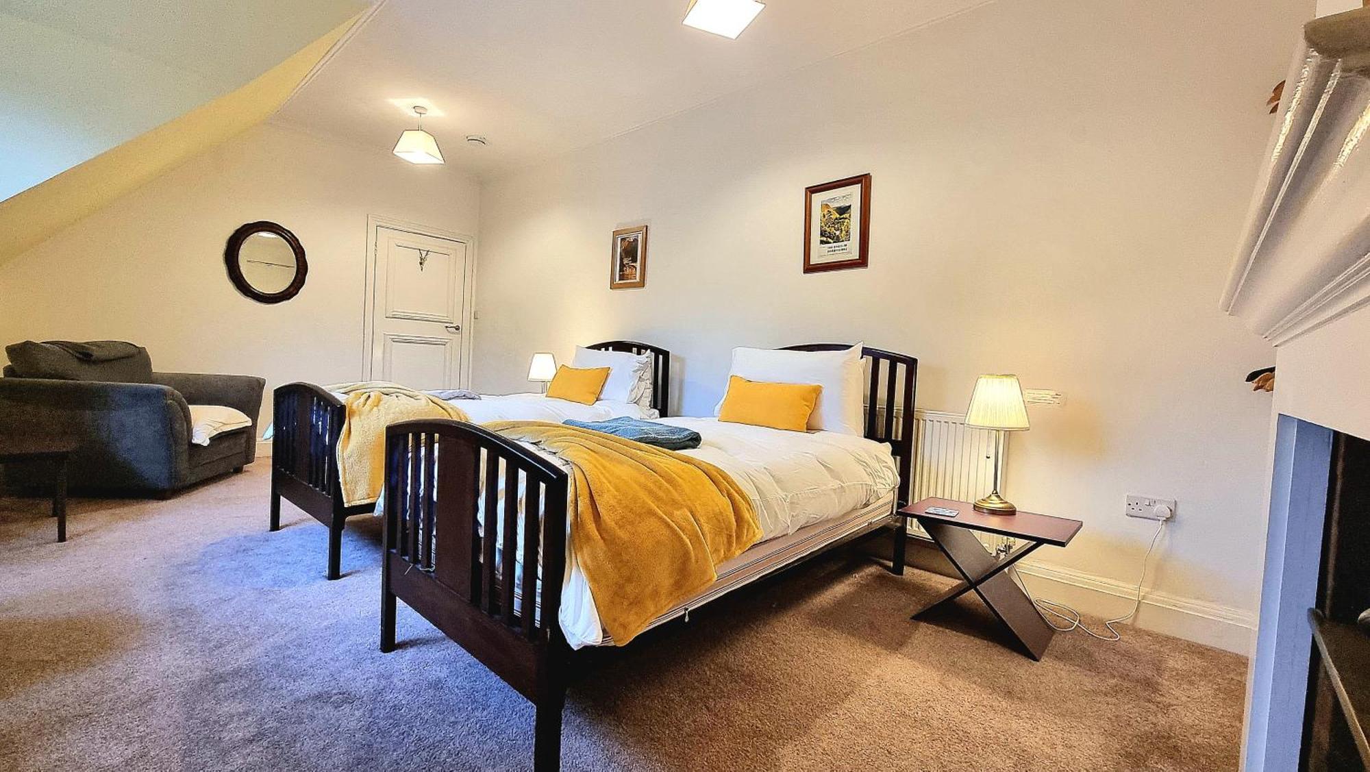 מטלוק Spacious Retreat With River Views Near Peak District מראה חיצוני תמונה